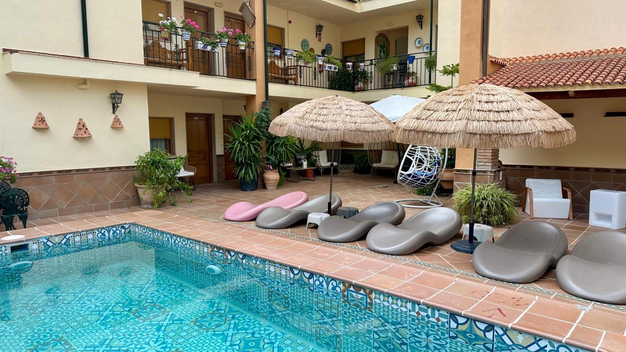 Hotel El Curro Burunchel Exteriör bild