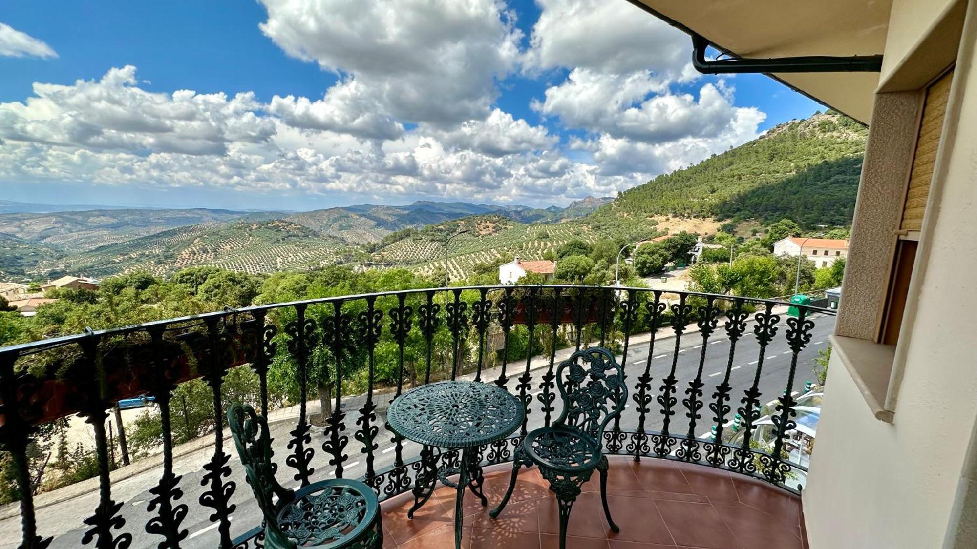 Hotel El Curro Burunchel Exteriör bild